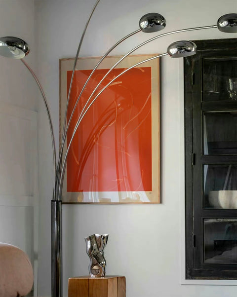 red outline